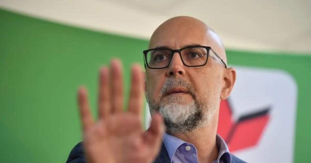 Luca Niculescu, prima vizită externă la Chișinău: discuții cu Maia Sandu 1 Luca Niculescu, prima vizită externă la Chișinău: discuții cu Maia Sandu