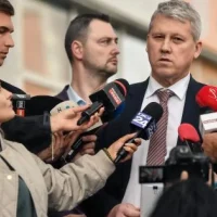 Ministrul Transporturilor anunță: TAROM nu se închide, ci intră în reorganizare