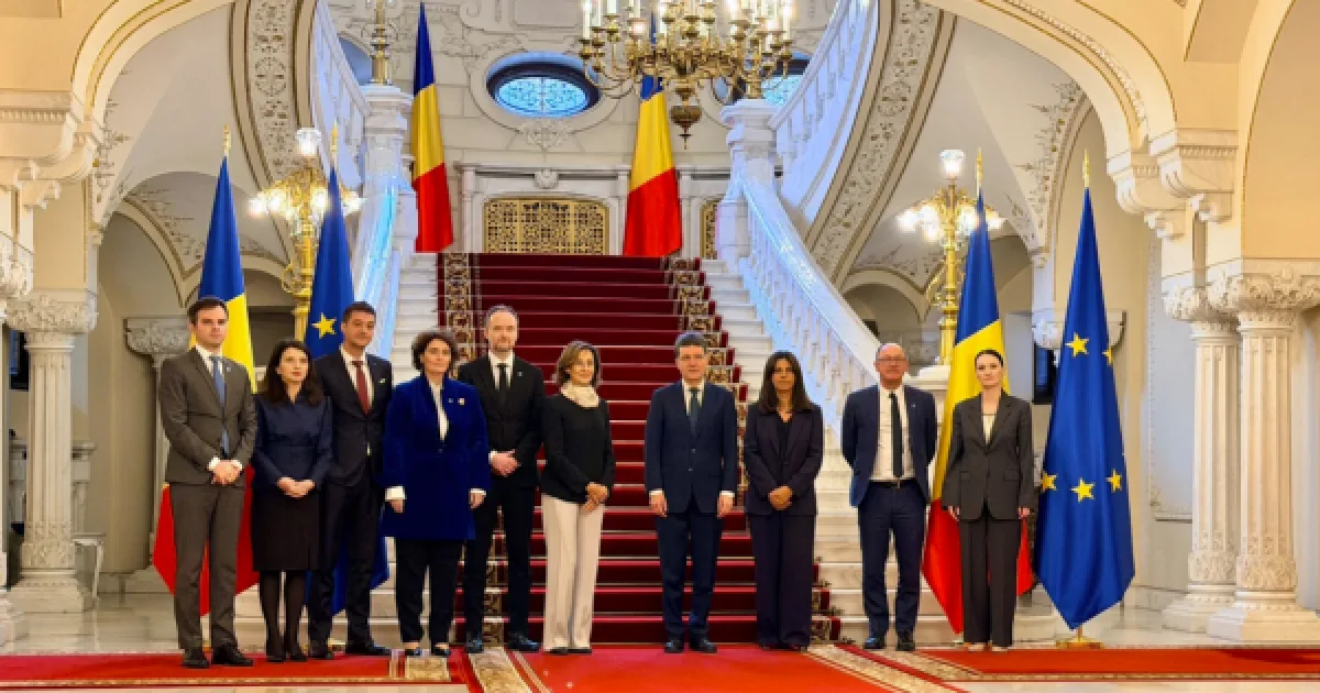 Nicușor Dan: Democrația, provocată de comunicarea pe rețelele sociale 1 Nicușor Dan: Democrația, provocată de comunicarea pe rețelele sociale