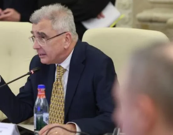 PSD ar accepta rocada cu PNL la Guvern după condiția lui Nicușor Dan