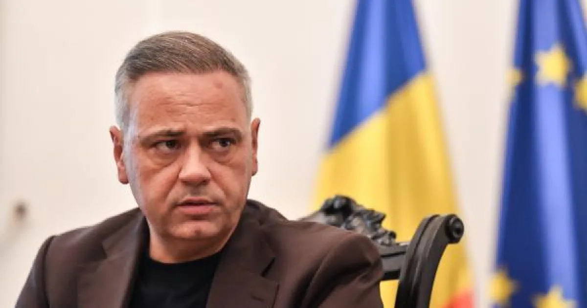 Radu Oprea arată poze din armată după scandal: „Nouă luni, la parașutiști”