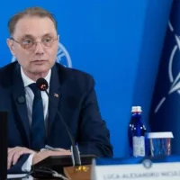 Ședință de urgență la Guvern după atacurile din școli. Niculescu vrea un plan rapid