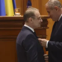 Ziua care încheie cinci luni de criză. Imaginile instalării Guvernului Niculescu